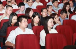 Hà Nội cam kết chấm dứt cảnh phụ huynh xếp hàng nộp hồ sơ