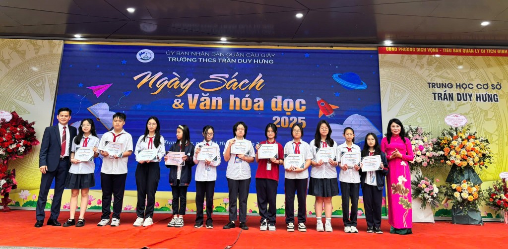 Rộn ràng Ngày sách và văn hóa đọc