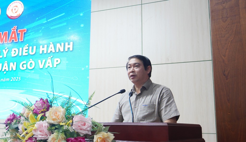 Chủ tịch UBND quận Nguyễn Trí Dũng phát biểu tại Lễ ra mắt Chủ tịch UBND quận Nguyễn Trí Dũng phát biểu tại Lễ ra mắt
