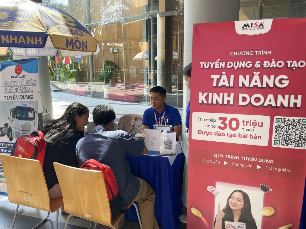 Hơn 11.000 cơ hội việc làm dành cho các bạn sinh viên tại ngày hội