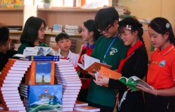 "Nguyệt Vũ" - khơi mở cánh cửa tri thức cho trẻ em vùng cao