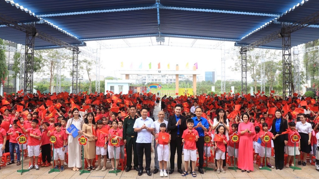 Thắp lửa truyền thống, bồi đắp tinh thần yêu nước cho thiếu nhi Thủ đô