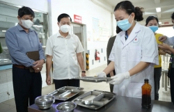 Phát hiện khu vực bếp ăn xuống cấp, nhiều lỗi vi phạm nghiêm trọng