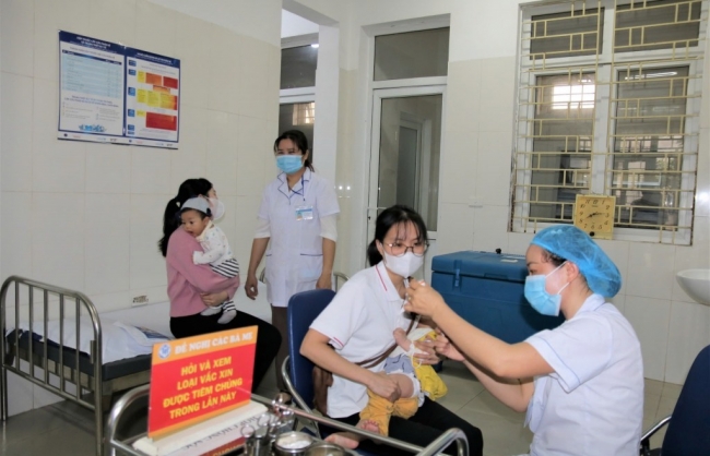 Tiếp tục duy trì tổ chức hiệu quả công tác tiêm chủng
