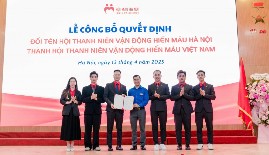 Ban lãnh đạo Hội nhận quyết định