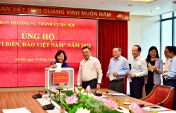 Cơ quan Thành ủy Hà Nội ủng hộ Quỹ “Vì biển, đảo Việt Nam”