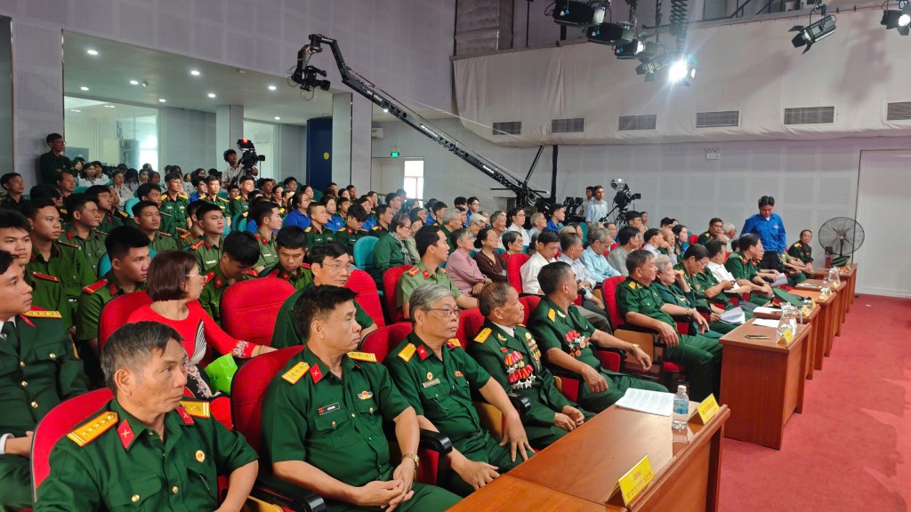 Thế hệ trẻ Ninh Thuận bày tỏ lòng tri ân đối với cựu chiến binh, đồng thời cam kết nỗ lực không ngừng để xây dựng một tương lai tươi sáng cho quê hương.