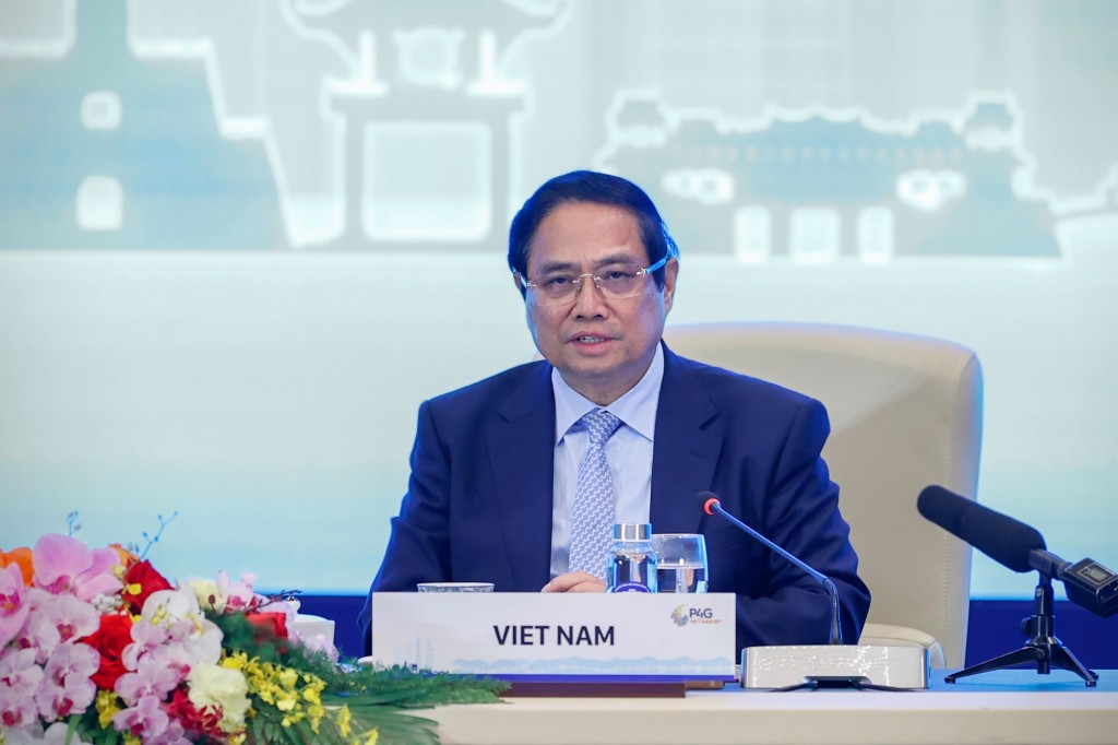 Thủ tướng Phạm Minh Chính nêu một số đề xuất cụ thể để thúc đẩy quá trình chuyển đổi xanh bền vững, bao trùm - Ảnh: VGP/Nhật Bắc