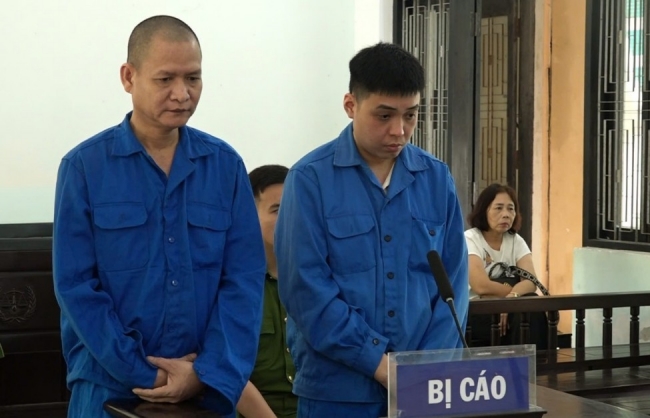 TP Huế: Hai tài xế lĩnh án vì chở khách nhập cảnh trái phép