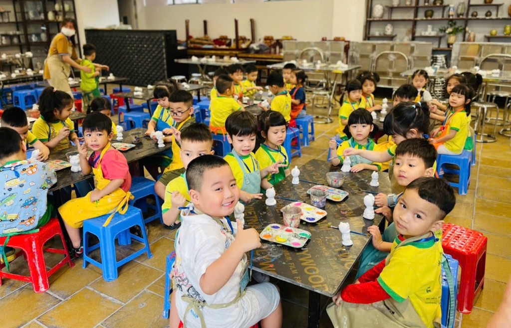 Một ngày trải nghiệm của trẻ mầm non ở làng gốm Bát Tràng