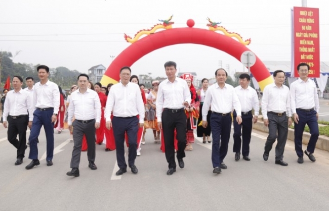 Khánh thành đường nối Quốc lộ 37 và 32C với đường cao tốc Nội Bài - Lào Cai