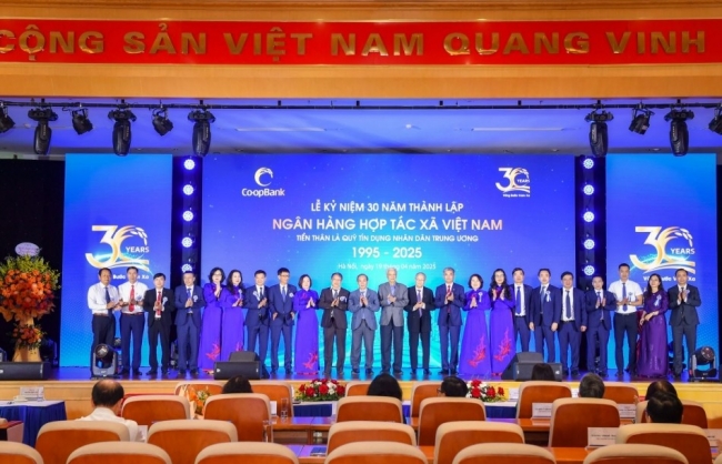 Chặng đường 30 năm, Co-opBank sải cánh vươn xa, vươn cao