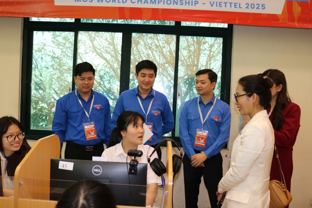 Gần 2.000 thí sinh tranh tài Vô địch tin học văn phòng thế giới