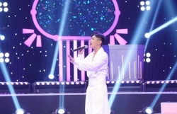 Giọng ca “Đỉnh cao âm nhạc” mở màn show của Mỹ Linh, Uyên Linh