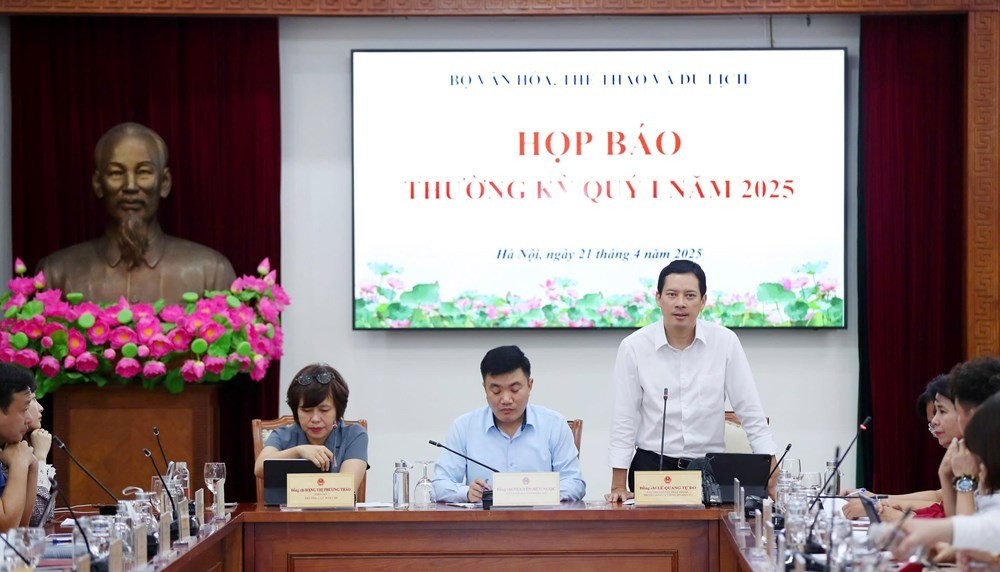 Ông Lê Quang Tự Do Cục trưởng Cục Phát thành truyền hình và thông tin điện tử cũng cho biết, hiện Luật Quảng cáo đang được sửa đổi để bổ sung chế tài về vấn đề xử phạt người quảng cáo sai sự thật