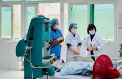 Cấp cứu cô gái trẻ sốc nhiễm khuẩn, biến chứng viêm phổi cấp