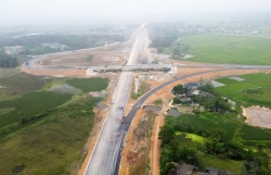 Đẩy nhanh tiến độ hoàn thành 3.000 km đường bộ cao tốc trong năm 2025