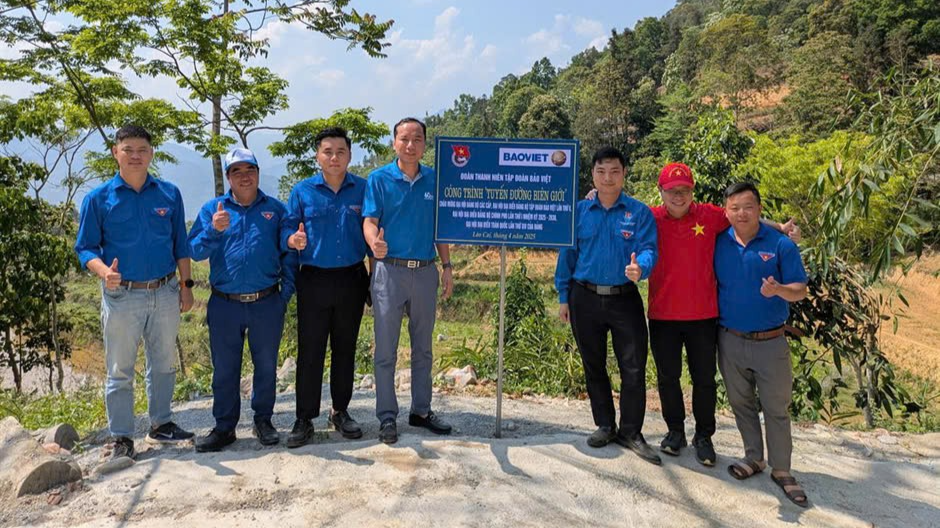 Gieo niềm thương yêu nơi địa đầu Tổ quốc Gieo niềm thương yêu nơi địa đầu Tổ quốc