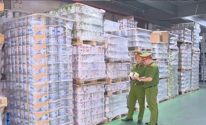 Cơ quan Cảnh sát điều tra Bộ Công an việc đề nghị phối hợp trong đấu tranh, phòng chống tội phạm, phát hiện hành vi phạm pháp luật, trong đó xác định 12 sản phẩm thực phẩm, dinh dưỡng (dạng sữa bột) là hàng giả.