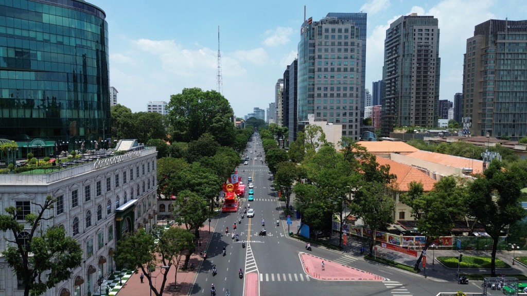 Lê Duẩn là trục đường chính diễn ra Lê Duẩn là trục đường chính diễn ra