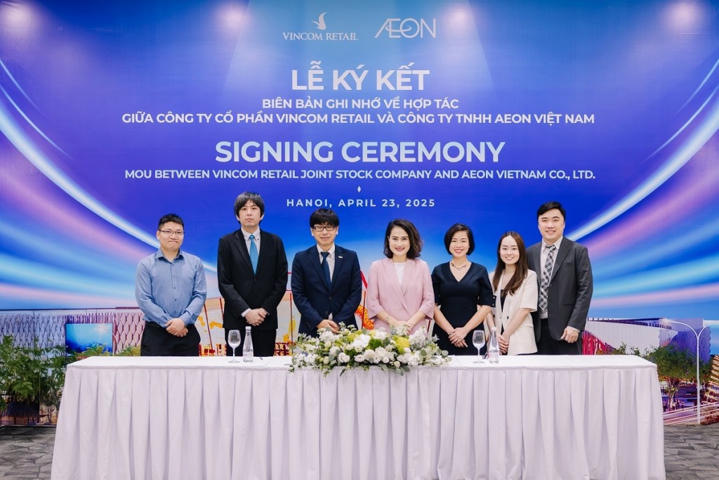 Bất ngờ với sự hiện diện của Trung tâm Bách hóa tổng hợp và Siêu thị AEON