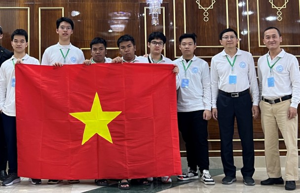 6 học sinh Việt Nam đoạt huy chương Vàng Olympic giao lưu Toán Turkmenistan