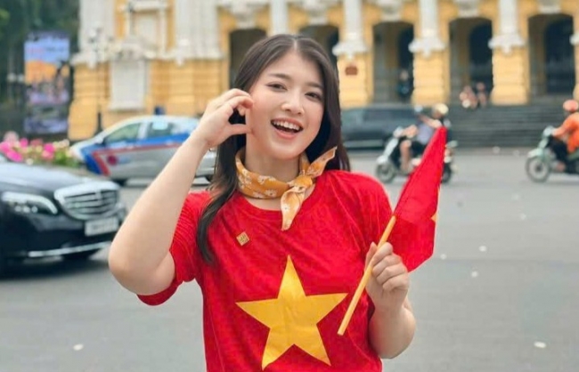 Tạm biệt tháng Tư, giới trẻ hướng về Hà Nội mùa thu lịch sử