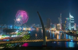 TP Hồ Chí Minh: 50 năm đổi mới, vươn mình, vững bước phát triển