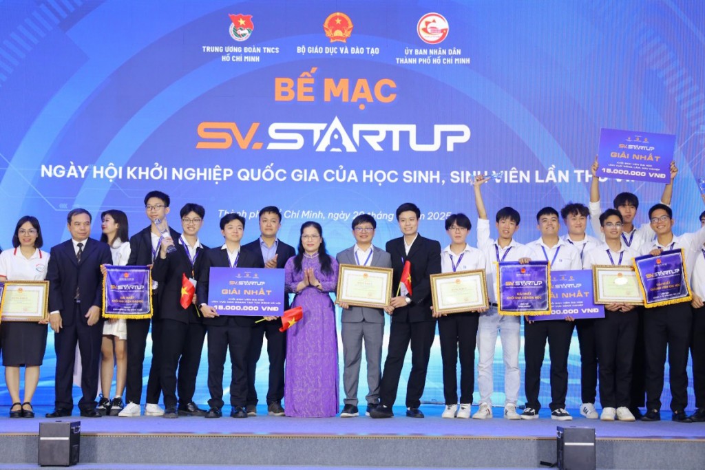 “Giải phóng tư duy” để vươn mình bứt phá
