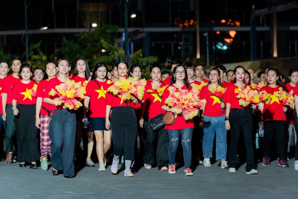TP Hồ Chí Minh - 50 năm đổi mới, vươn mình, vững bước phát triển