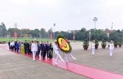 Lãnh đạo TP vào Lăng viếng Chủ tịch Hồ Chí Minh