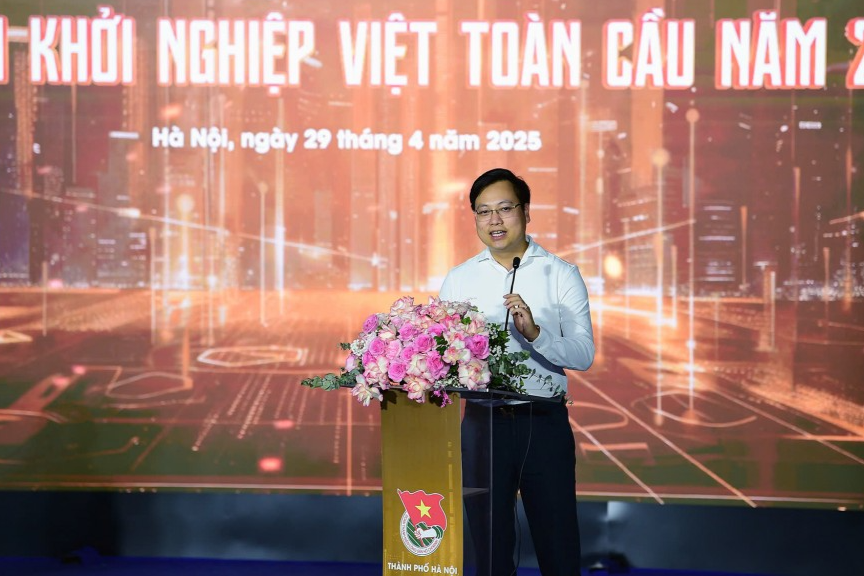 Phó Bí thư Thành đoàn Hà Nội Trần Quang Hưng phát biểu tại chương trình