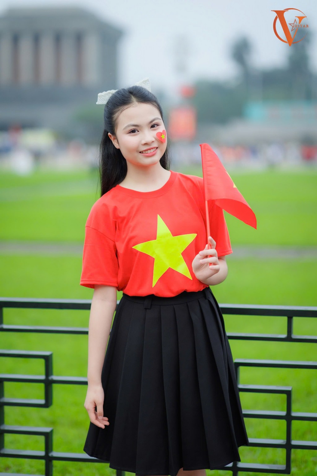 Em Nguyễn Ngọc Gia Hân - BCH liên đội trường THCS và THPT Nguyễn Tất Thành Em Nguyễn Ngọc Gia Hân - BCH liên đội trường THCS và THPT Nguyễn Tất Thành