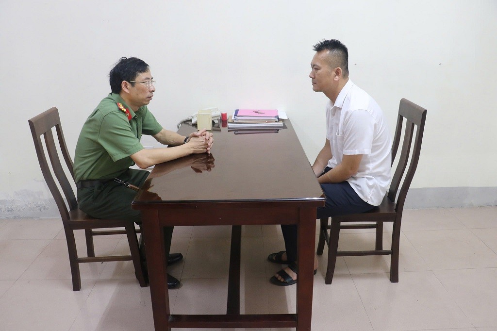 Đối tượng Tôn Quý Hòa tại Cơ quan Công an