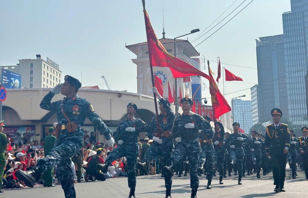 Diễu binh, diễu hành trong lòng Nhân dân...