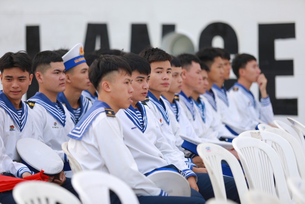 Các bạn đoàn viên thanh niên tham gia chương trình