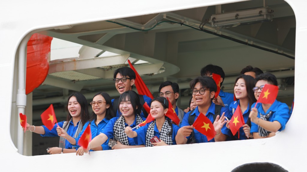 Các bạn đoàn viên thanh niên tham gia chương trình