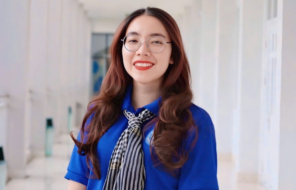 Nữ cán bộ Đoàn 9X tài năng phát biểu truyền cảm hứng