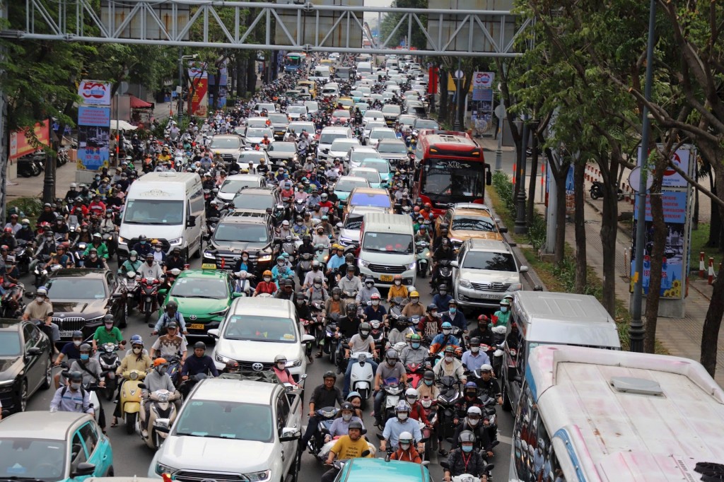 Một số tuyến đường cửa ngõ TP Hồ Chí Minh ùn ứ trong ngày 30/4 (Ảnh: H.Phạm)