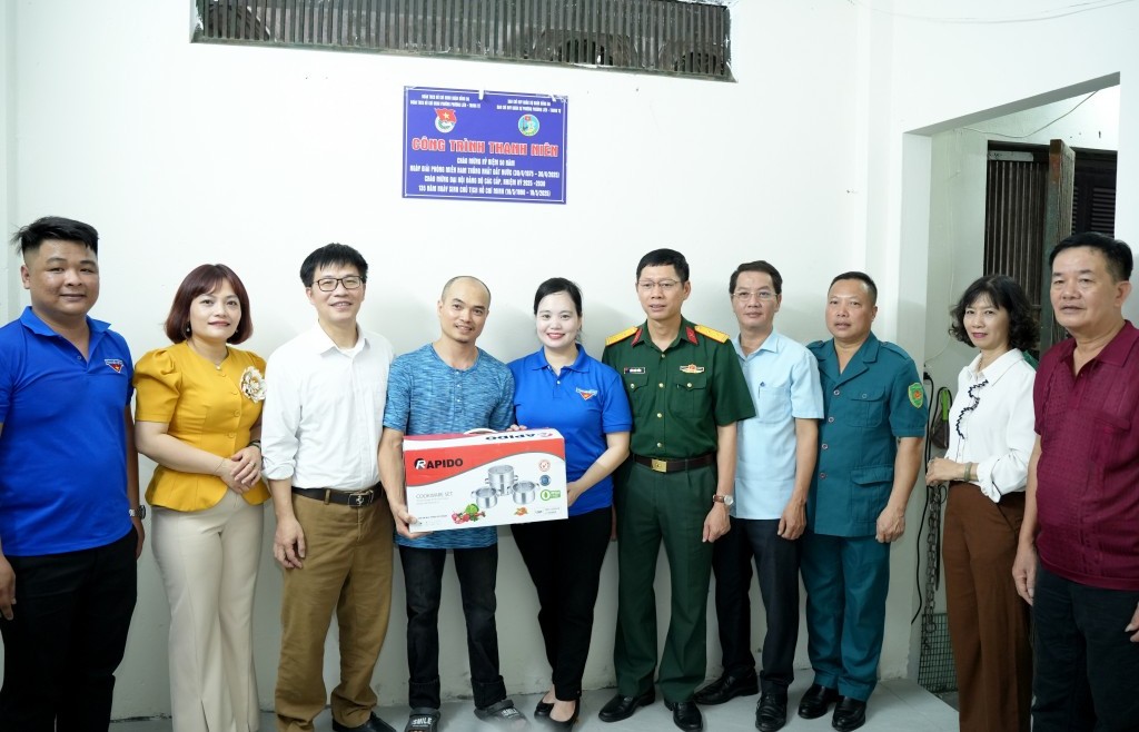 Quận Đống Đa thực hiện tốt công tác hậu phương quân đội
