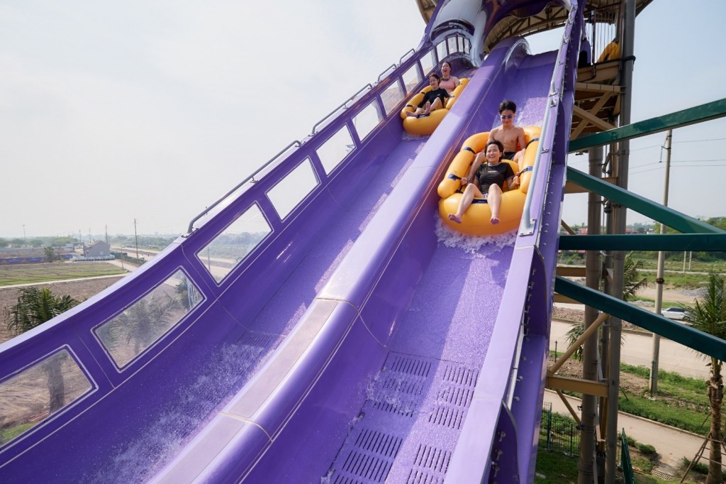 Hàng ngàn du khách nô nức đến Sun World Ha Nam - thiên đường “giải nhiệt” mới tại miền Bắc
