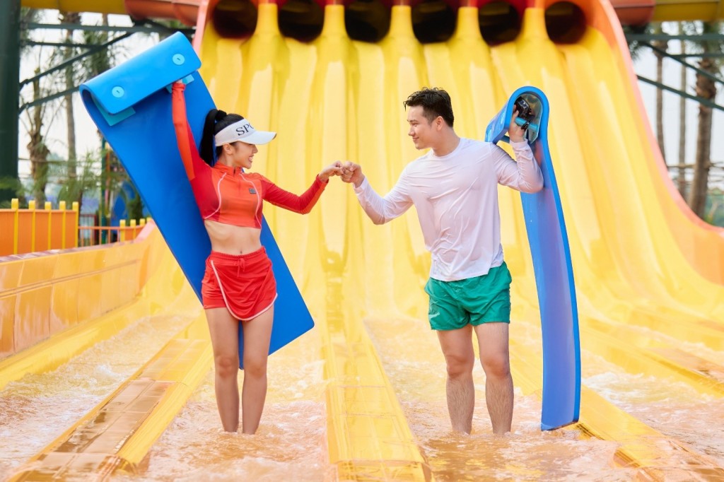 Hàng ngàn du khách nô nức đến Sun World Ha Nam - thiên đường “giải nhiệt” mới tại miền Bắc