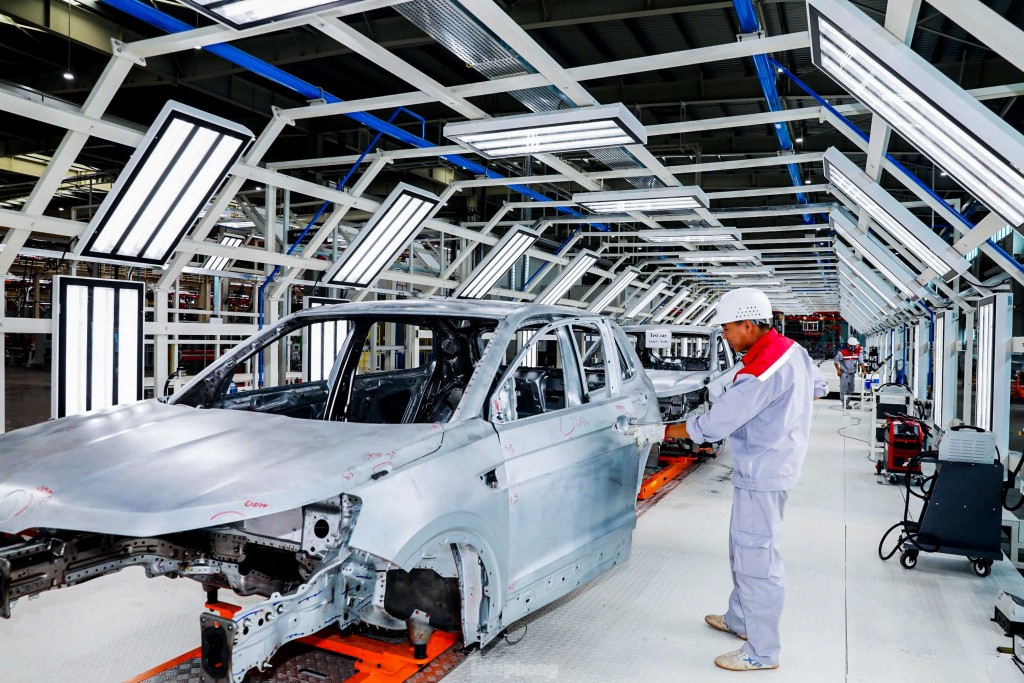 Nhà máy ô tô Thành Công Việt Hưng xây dựng trên diện tích 36,5ha, tại phường Việt Hưng, thành phố Hạ Long; được thiết kế là nơi sản xuất, lắp ráp ô tô thương hiệu Skoda theo chương trình hợp tác đầu tư của hãng ô tô hàng đầu Cộng hòa Séc với Tập đoàn Thàn