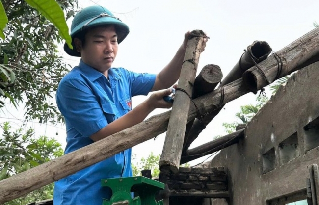 “Khoác áo mới” cho nhà tạm, nhà dột nát