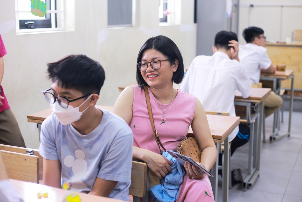 “Hội tiền bối” giúp 2K10 gỡ rối trước kỳ thi vào lớp 10