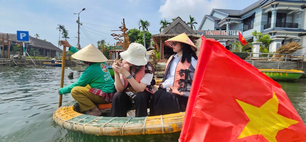 Rừng dừa Bảy Mẫu hút khách tham quan dịp lễ 30/4 - 1/5