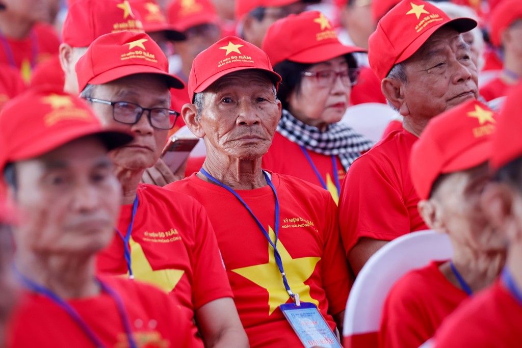 Các chiến sĩ cách mạng, cựu tù chính trị bị địch bắt tù đày tham dự buổi gặp mặt, tri ân - Ảnh: VGP/Nhật Bắc