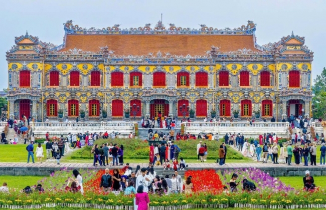 Hơn 350.000 lượt khách đến Huế trong 5 ngày nghỉ lễ