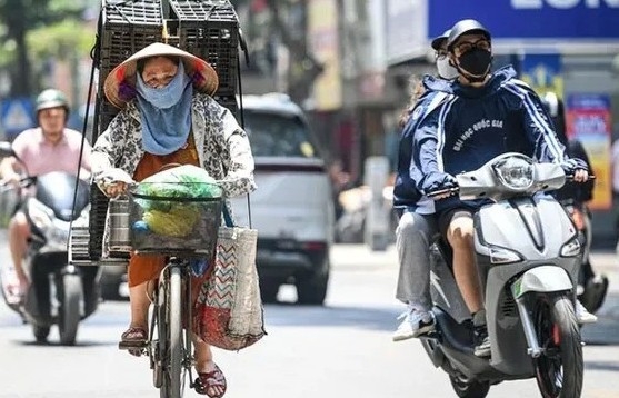 Hà Nội nắng nóng, nhiệt độ cao nhất 35 độ C