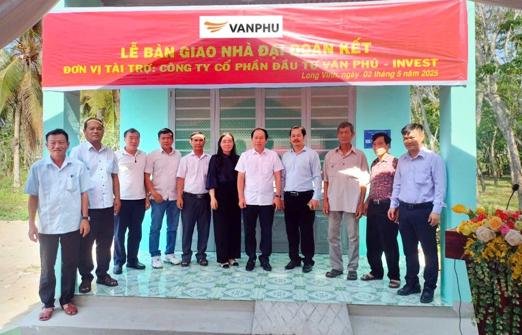 Văn Phú – Invest ủng hộ 720 triệu xóa nhà tạm, nhà dột nát